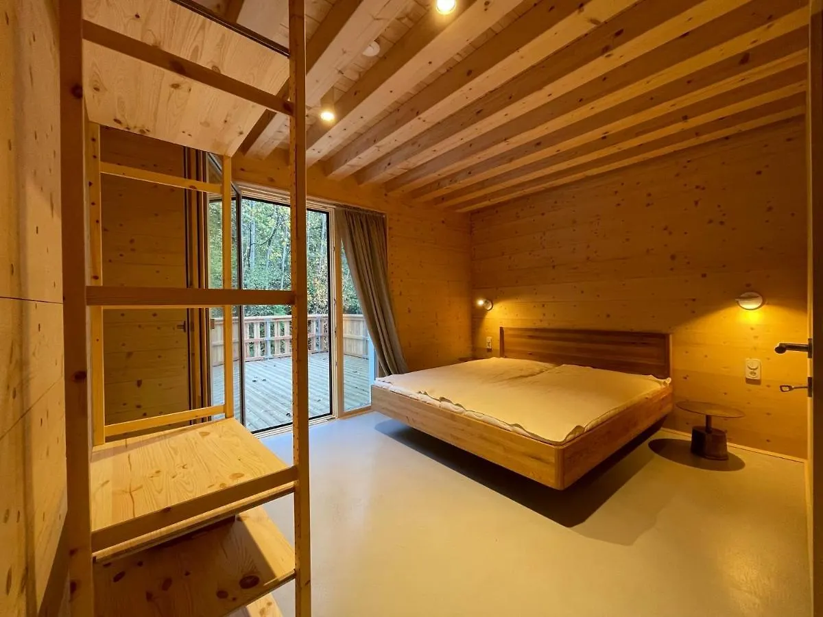 Mondholz - Urban Inn 24-7 Innsbruck