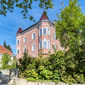 דירה Innsbruckhomes At Botanical Garden, אינסברוק