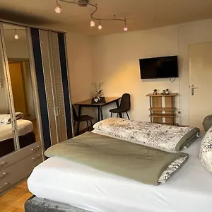 Einzimmerwohnung Im Gruenen/innsbruck/2 Pax Apartment